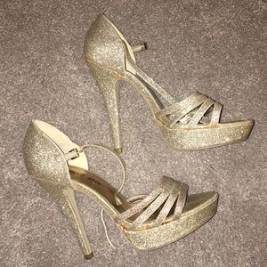 Gold Madden Girl Heals
